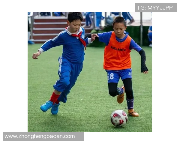 汗水足球球星用拼搏与激情诠释绿茵场上的荣耀与青春